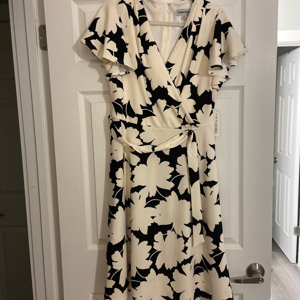 Brand new with tags faux wrap floral dress